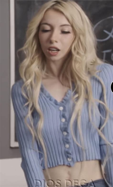 Step Brother On My Mind : r/KenzieReeves .